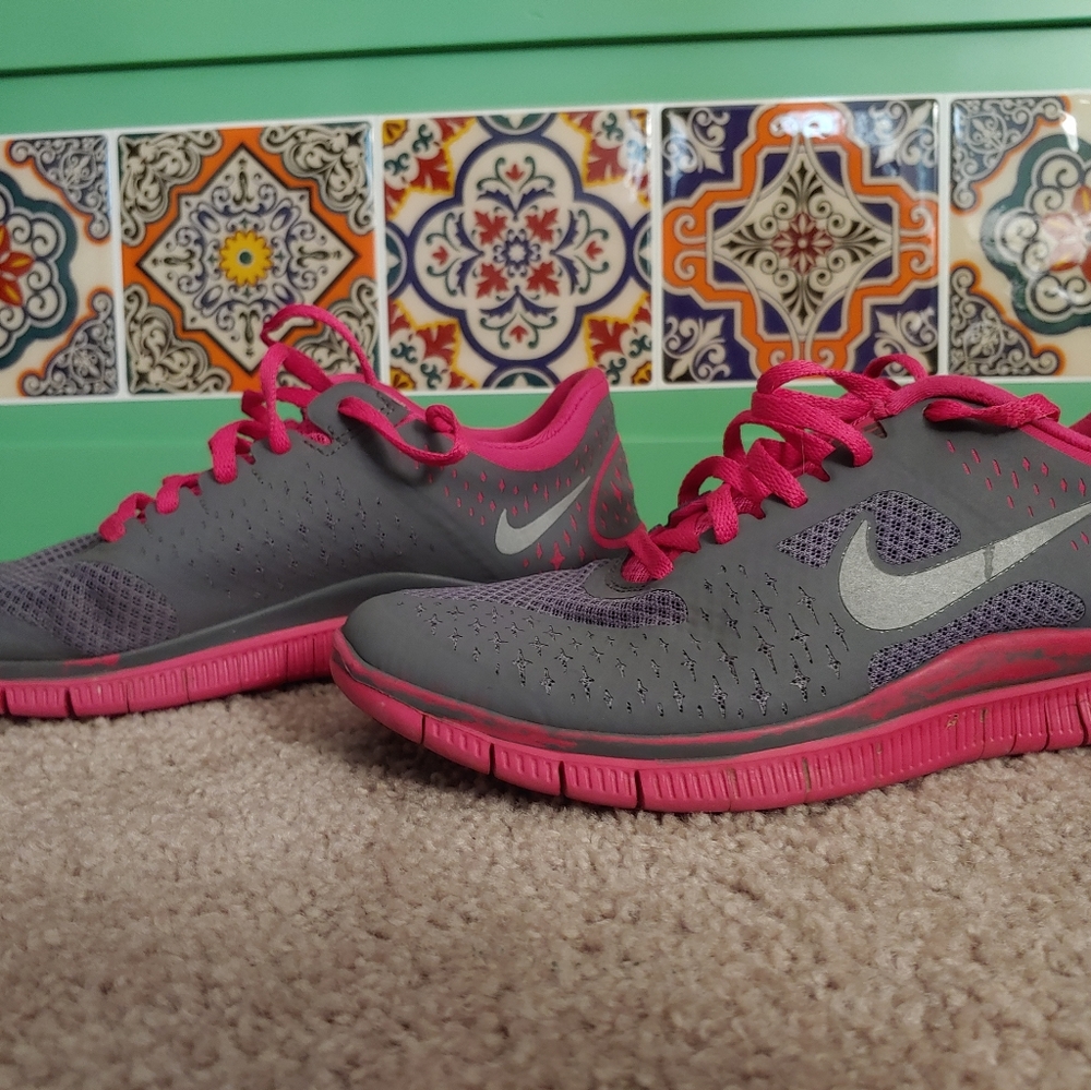 Womens Nike shoes size 7